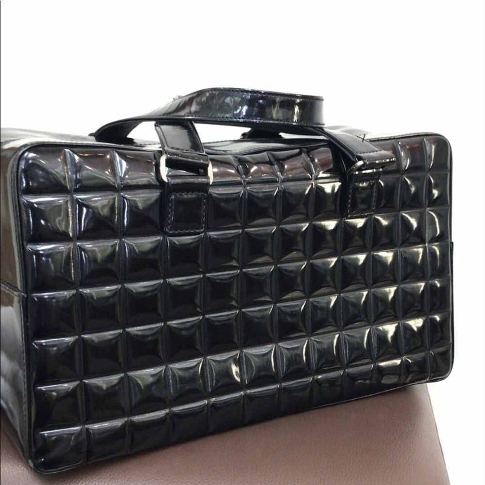 Authentic Vintage Chanel Patent Quilted Boston Bag - Picture 2 of 7